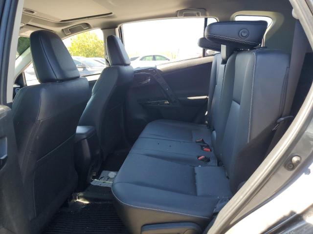 Photo 11 from auction – 2018 TOYOTA RAV4 LIMIT with VIN JTMDFREV4JD227761