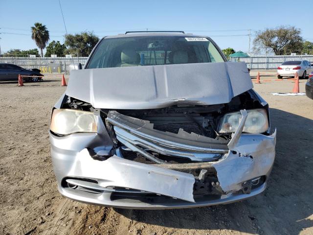 Photo 5 from auction – 2013 CHRYSLER TOWN & COU with VIN 2C4RC1BGXDR555757