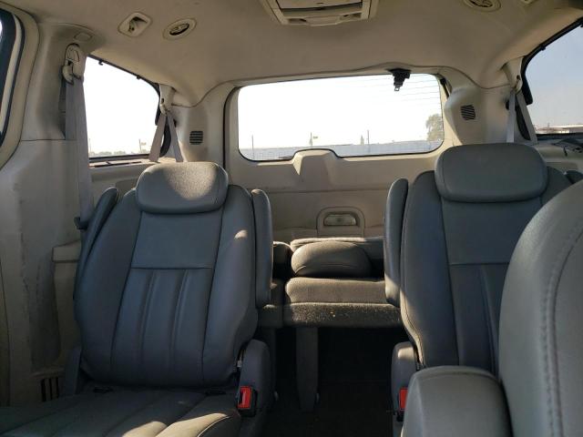 Photo 10 from auction – 2010 CHRYSLER TOWN & COU with VIN 2A4RR5DX1AR193567