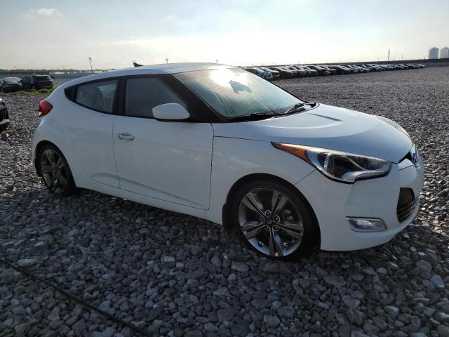 Photo 4 from auction – 2016 HYUNDAI VELOSTER with VIN KMHTC6AD6GU273046