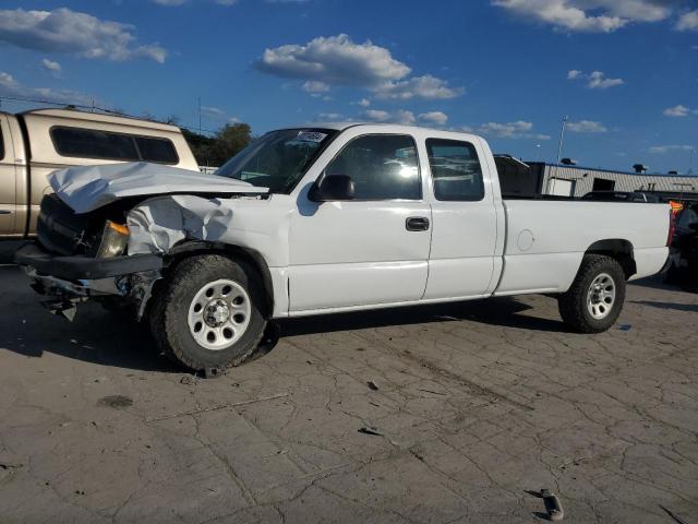 CHEVROLET SILVERADO 2005 with VIN 1GCEC19T45E323283 - Photo from auction
