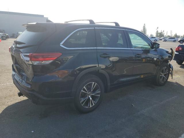 Photo 3 from auction – 2017 TOYOTA HIGHLANDER with VIN 5TDZZRFH1HS189944