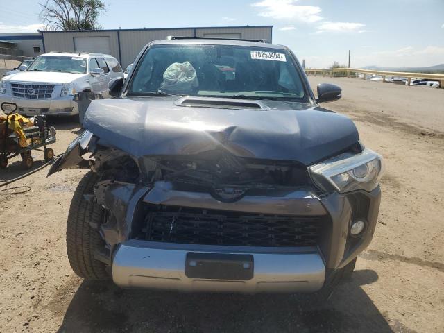 Photo 5 from auction – 2018 TOYOTA 4RUNNER SR with VIN JTEBU5JR2J5547102