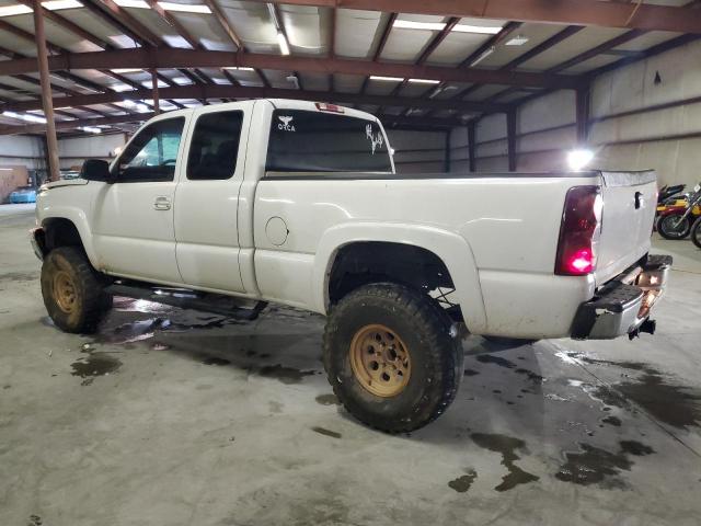 Photo 2 from auction – 2004 CHEVROLET SILVERADO with VIN 2GCEK19T541139098