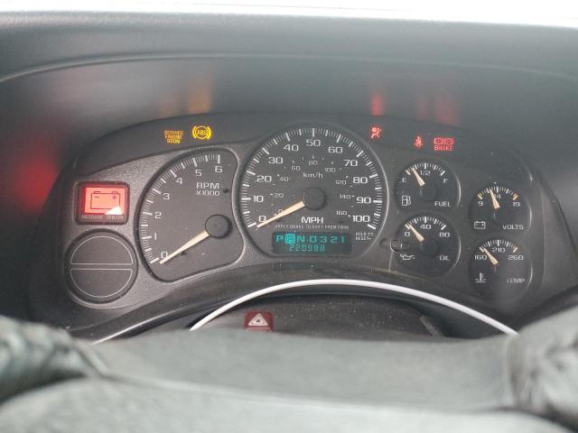 Photo 9 from auction – 2002 CHEVROLET SILVERADO with VIN 1GCEK19T22Z256528