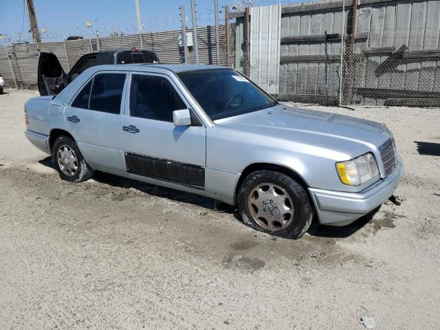 Photo 4 from auction – 1994 MERCEDES-BENZ E 320 with VIN WDBEA32E7RC139551