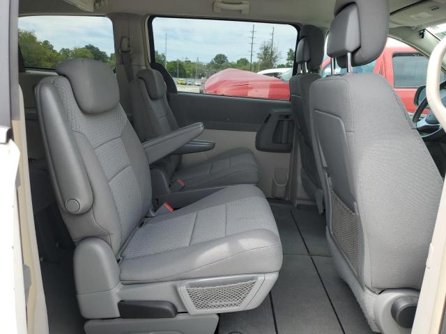 Photo 11 from auction – 2010 CHRYSLER TOWN & COU with VIN 2A4RR5D17AR432048