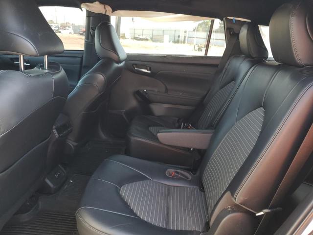 Photo 11 from auction – 2022 TOYOTA HIGHLANDER with VIN 5TDLZRBHXNS183647