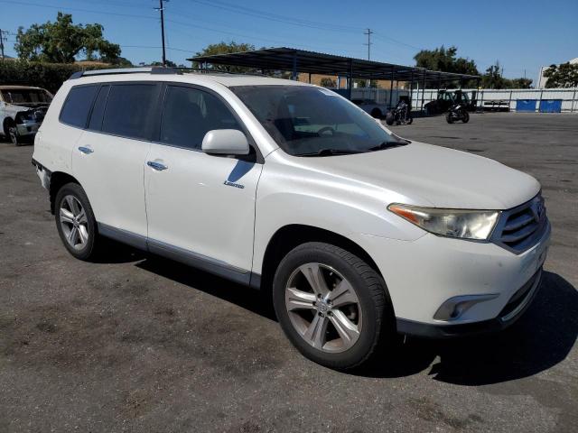 Photo 4 from auction – 2013 TOYOTA HIGHLANDER with VIN 5TDDK3EH5DS223357