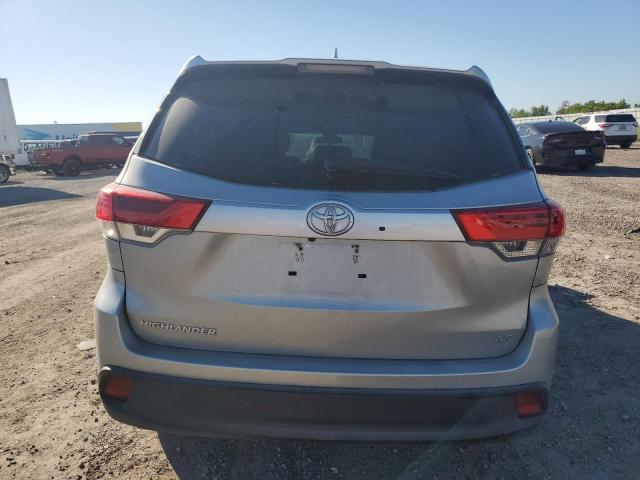 Photo 6 from auction – 2018 TOYOTA HIGHLANDER with VIN 5TDZZRFH4JS237068