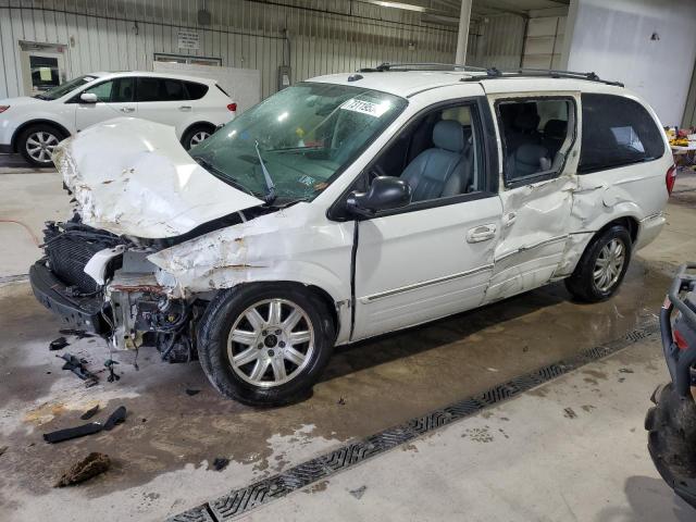 CHRYSLER TOWN & COU 2005 with VIN 2C4GP54L75R422355 - Photo from auction