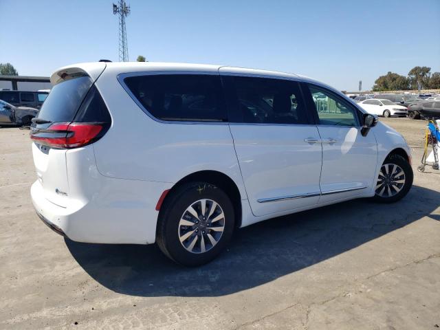Photo 3 from auction – 2023 CHRYSLER PACIFICA H with VIN 2C4RC1S7XPR611829