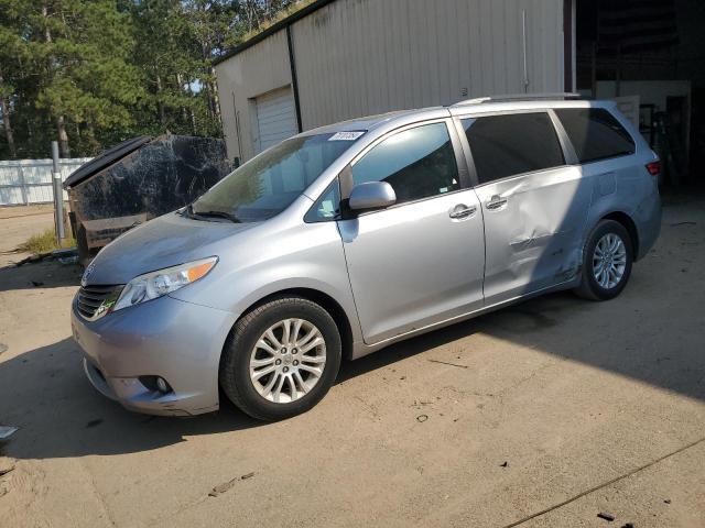 Photo 1 from auction – 2015 TOYOTA SIENNA XLE with VIN 5TDYK3DC8FS676284