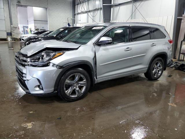 TOYOTA HIGHLANDER 2017 with VIN 5TDDZRFH8HS463134 - Photo from auction