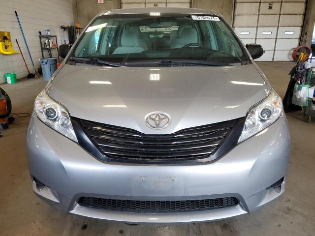 Photo 5 from auction – 2017 TOYOTA SIENNA with VIN 5TDZZ3DC5HS887493