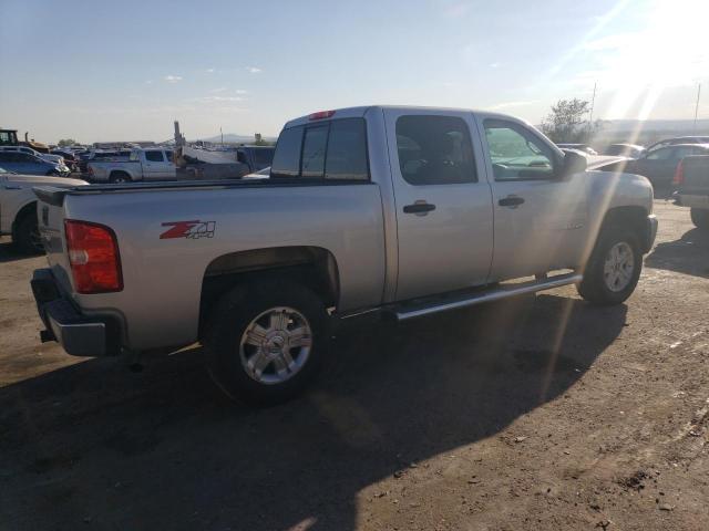 Foto 3 de la subasta – 2011 CHEVROLET SILVERADO con VIN 3GCPKSE35BG239484