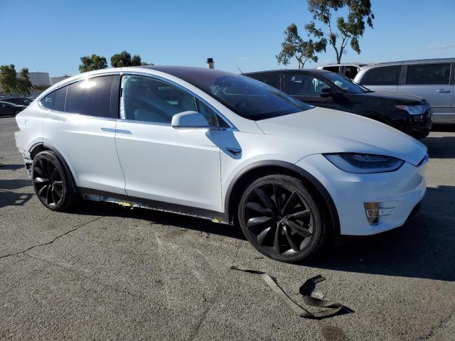 Photo 4 from auction – 2018 TESLA MODEL X with VIN 5YJXCBE25JF131407