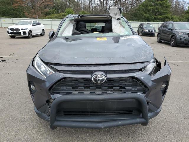 Photo 5 from auction – 2019 TOYOTA RAV4 XLE with VIN JTMP1RFV1KD500358