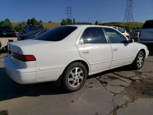 Photo 3 from auction – 1998 TOYOTA CAMRY CE with VIN 4T1BF28K7WU067930