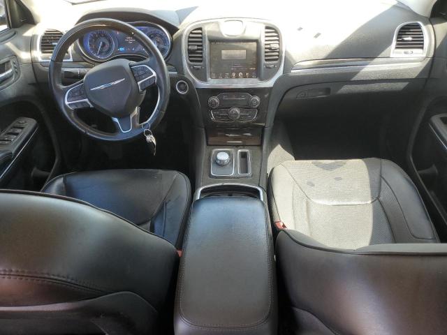 Photo 8 from auction – 2016 CHRYSLER 300C with VIN 2C3CCAKG2GH164431