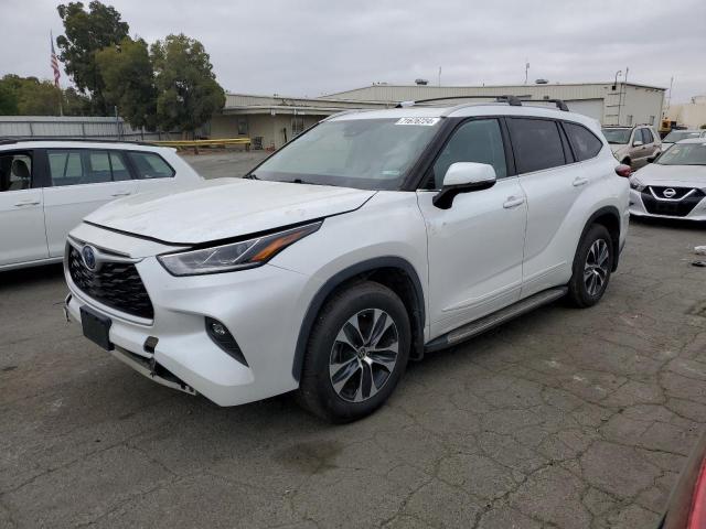 TOYOTA HIGHLANDER 2022 with VIN 5TDAARAH3NS511555 - Photo from auction