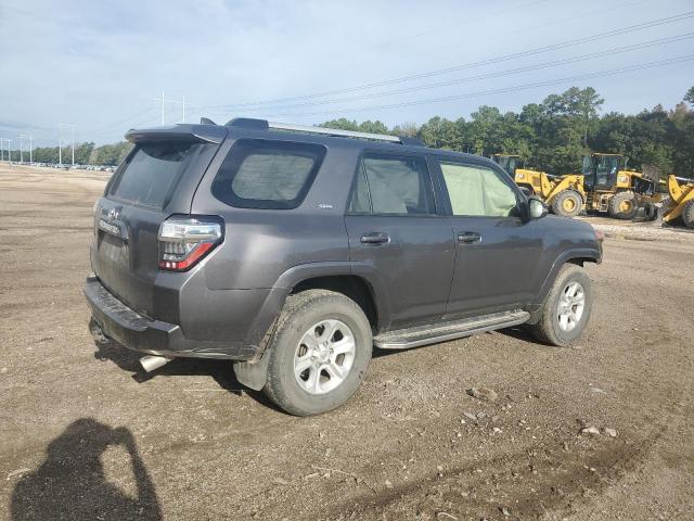 Photo 3 from auction – 2019 TOYOTA 4RUNNER SR with VIN JTEZU5JR1K5194528