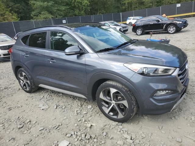 Photo 4 from auction – 2017 HYUNDAI TUCSON LIM with VIN KM8J33A28HU557381
