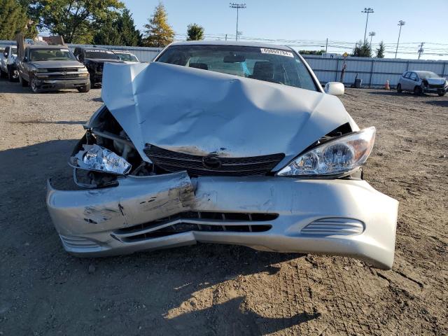 Photo 5 from auction – 2002 TOYOTA CAMRY LE with VIN 4T1BE32K32U024648