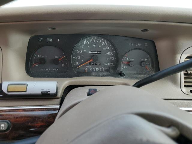 Photo 9 from auction – 2004 MERCURY GRAND MARQ with VIN 2MEFM74W04X688268