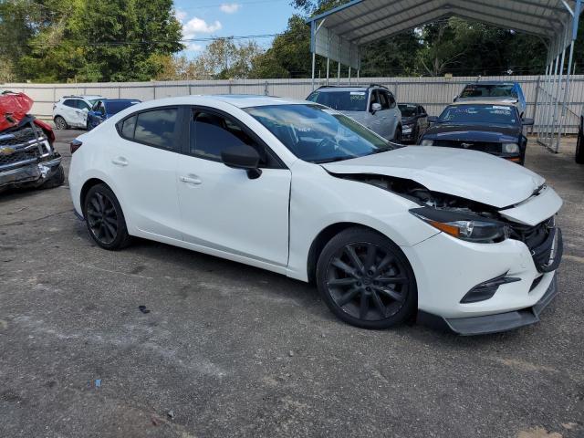 Photo 4 from auction – 2018 MAZDA 3 TOURING with VIN 3MZBN1V39JM190444
