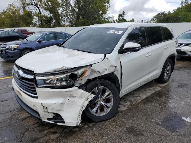 TOYOTA HIGHLANDER 2016 with VIN 5TDBKRFH2FS196078 - Photo from auction