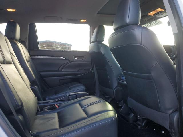 Photo 11 from auction – 2017 TOYOTA HIGHLANDER with VIN 5TDJZRFH5HS519453