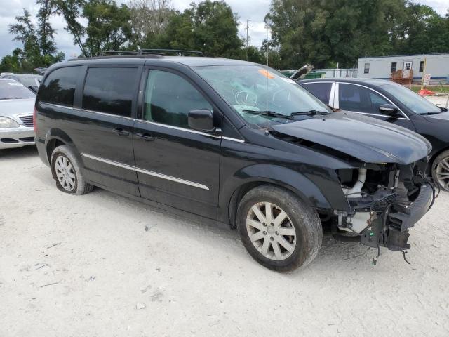 Photo 4 from auction – 2015 CHRYSLER TOWN & COU with VIN 2C4RC1BG2FR706285