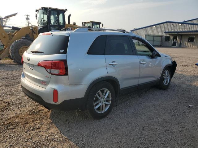 Photo 3 from auction – 2015 KIA SORENTO LX with VIN 5XYKTDA78FG551587