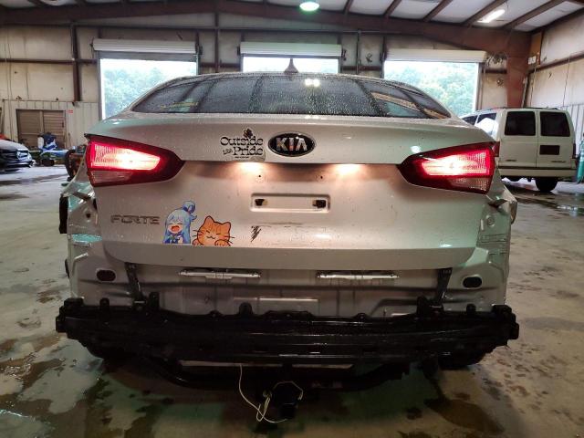 Photo 6 from auction – 2017 KIA FORTE LX with VIN 3KPFK4A73HE101348