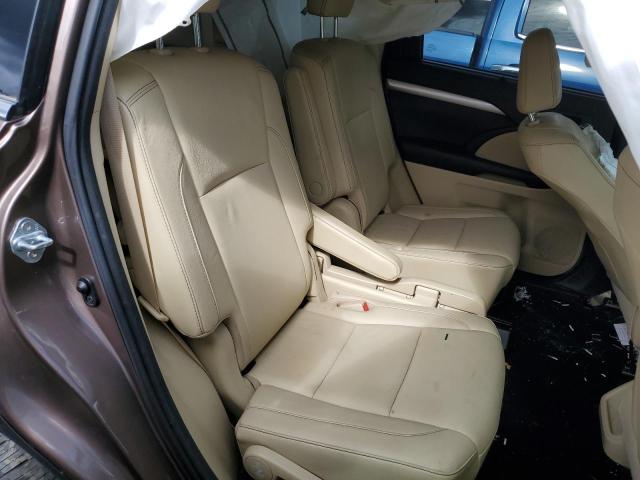 Фото 11 с аукциона – 2017 TOYOTA HIGHLANDER с VIN 5TDJZRFH2HS432755