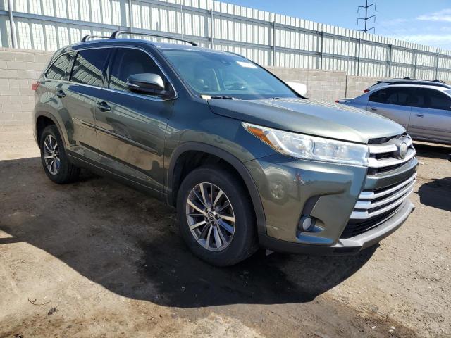 Photo 4 from auction – 2017 TOYOTA HIGHLANDER with VIN 5TDKZRFH9HS201937