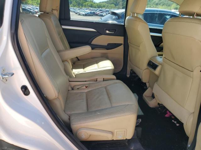 Photo 11 from auction – 2015 TOYOTA HIGHLANDER with VIN 5TDJKRFH6FS218739