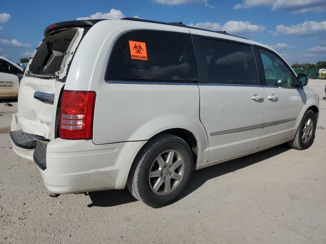 Photo 3 from auction – 2010 CHRYSLER TOWN & COU with VIN 2A4RR8D15AR436200
