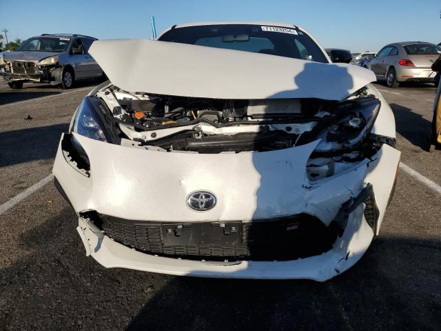 Photo 5 from auction – 2024 TOYOTA GR 86 with VIN JF1ZNBB12R8755679