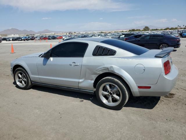 Photo 2 from auction – 2005 FORD MUSTANG with VIN 1ZVFT80N055205790