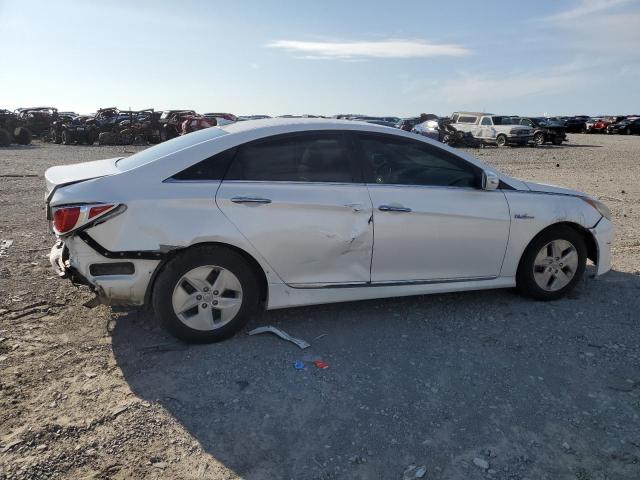 Photo 3 from auction – 2012 HYUNDAI SONATA HYB with VIN KMHEC4A42CA026034