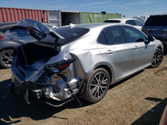 Photo 3 from auction – 2023 TOYOTA CAMRY XLE with VIN 4T1F31AK8PU606006