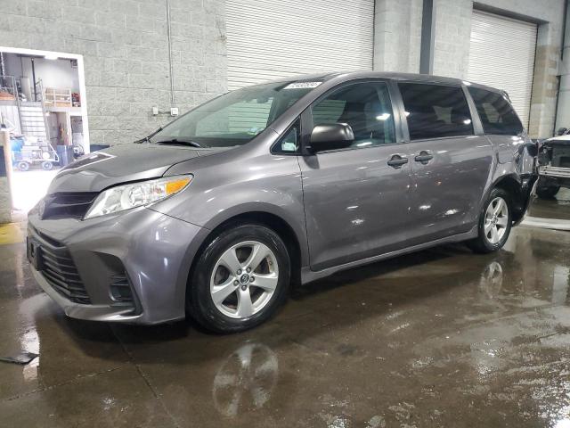 TOYOTA SIENNA L 2018 with VIN 5TDZZ3DC6JS913637 - Photo from auction