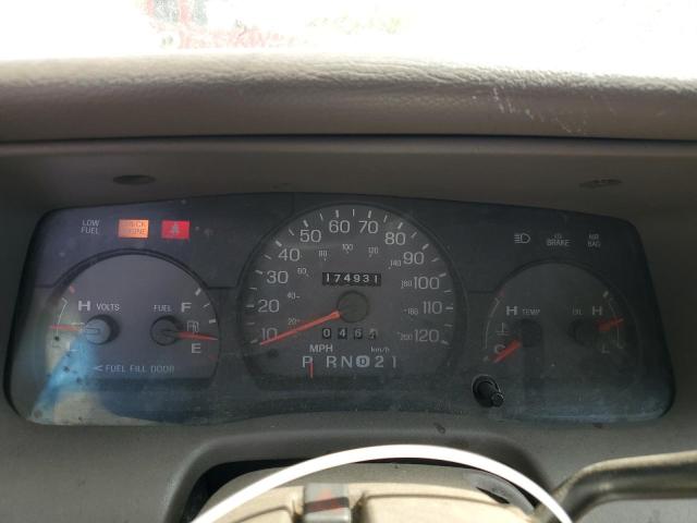 Photo 9 from auction – 2003 MERCURY GRAND MARQ with VIN 2MEFM74W43X640500