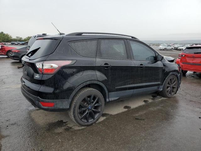 Photo 3 from auction – 2017 FORD ESCAPE SE with VIN 1FMCU9GD8HUB28758