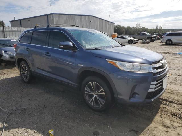 Photo 4 from auction – 2017 TOYOTA HIGHLANDER with VIN 5TDZARFH4HS027216