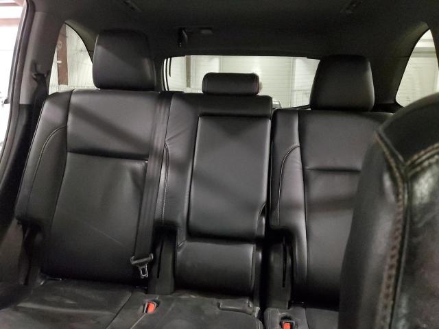 Photo 10 from auction – 2018 TOYOTA HIGHLANDER with VIN 5TDJZRFH9JS558343