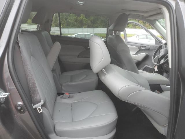 Photo 11 from auction – 2022 TOYOTA HIGHLANDER with VIN 5TDGZRBH8NS224360