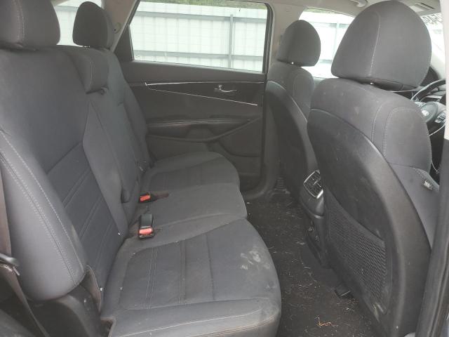 Photo 11 from auction – 2018 KIA SORENTO LX with VIN 5XYPG4A31JG415768